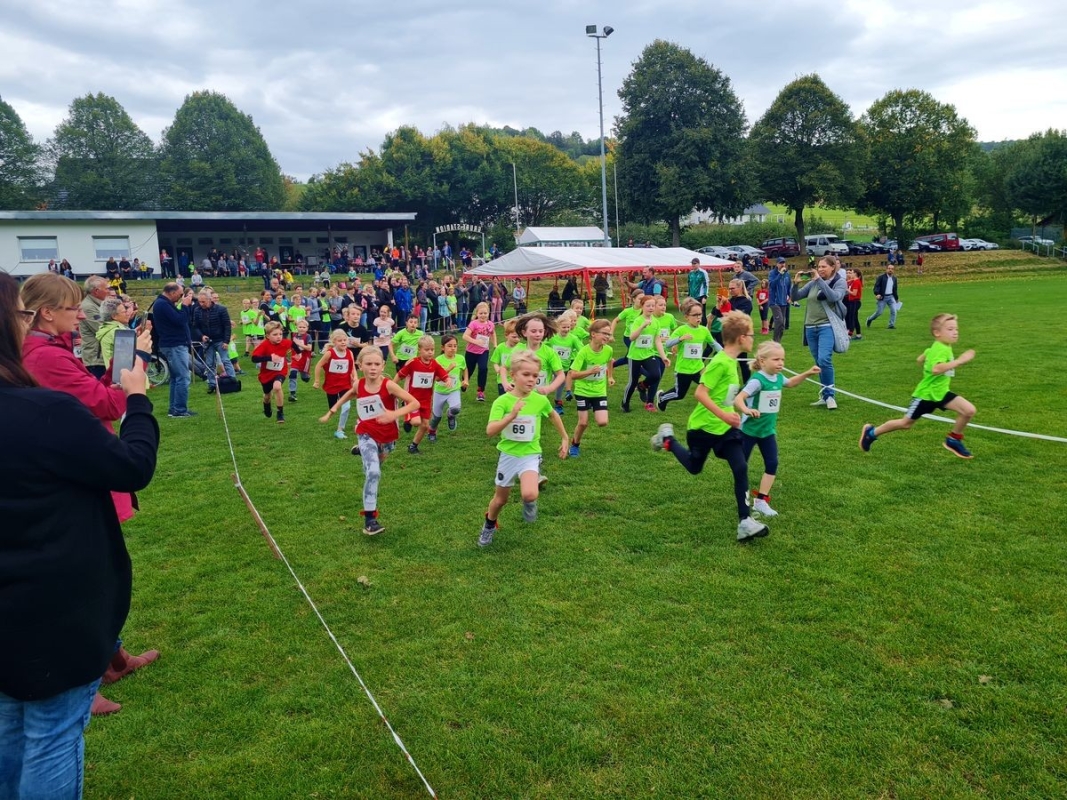 Herbstlauf Ovenhausen, Foto: TuS Ovenhausen 1924 e.V. Herbstlauf Ovenhausen, Foto: TuS Ovenhausen 1924 e.V.