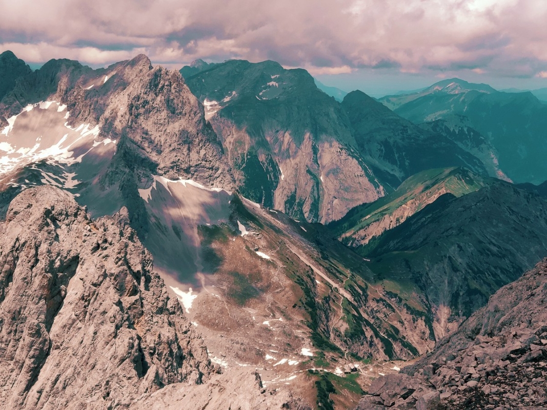 Steinkarlspitze ganz links vorne Steinkarlspitze ganz links vorne