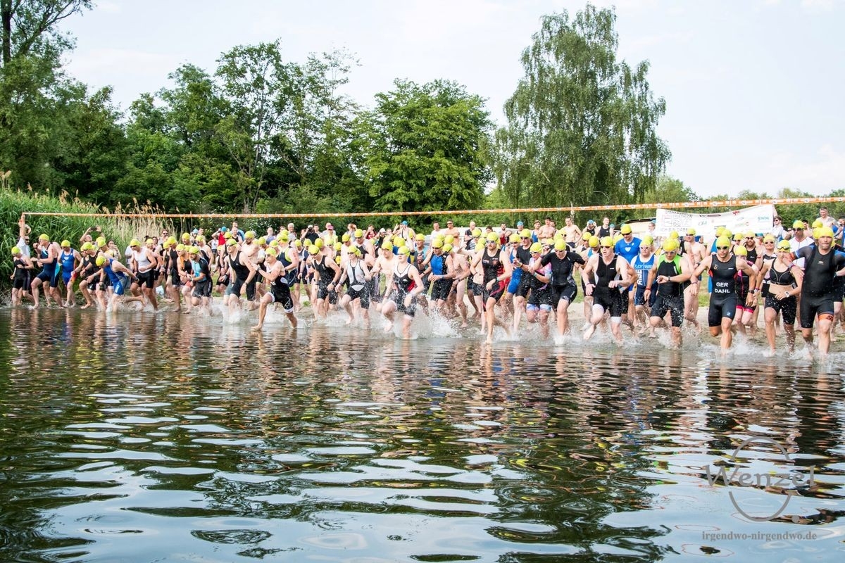 Uni-Triathlon Magdeburg, Foto: Wenzel Oschington Uni-Triathlon Magdeburg, Foto: Wenzel Oschington