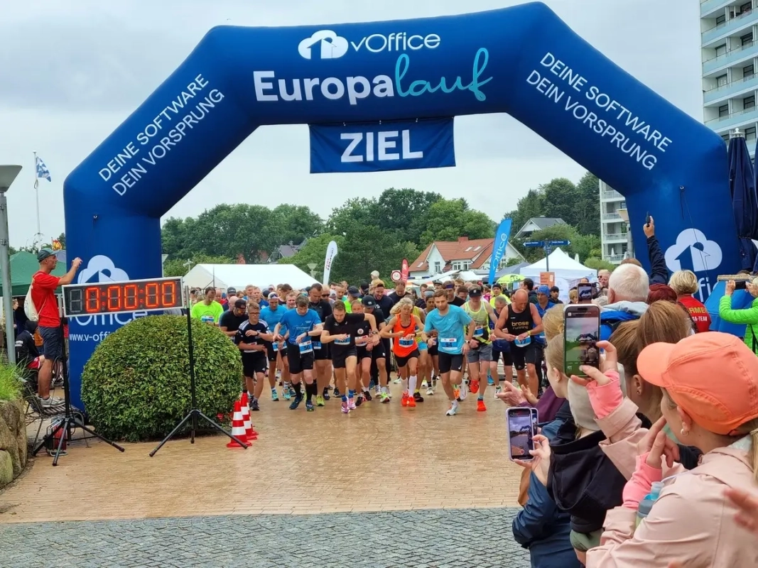 Europalauf Neustadt 2024: Start (Foto: © Veranstalter) Europalauf Neustadt 2024: Start (Foto: © Veranstalter)