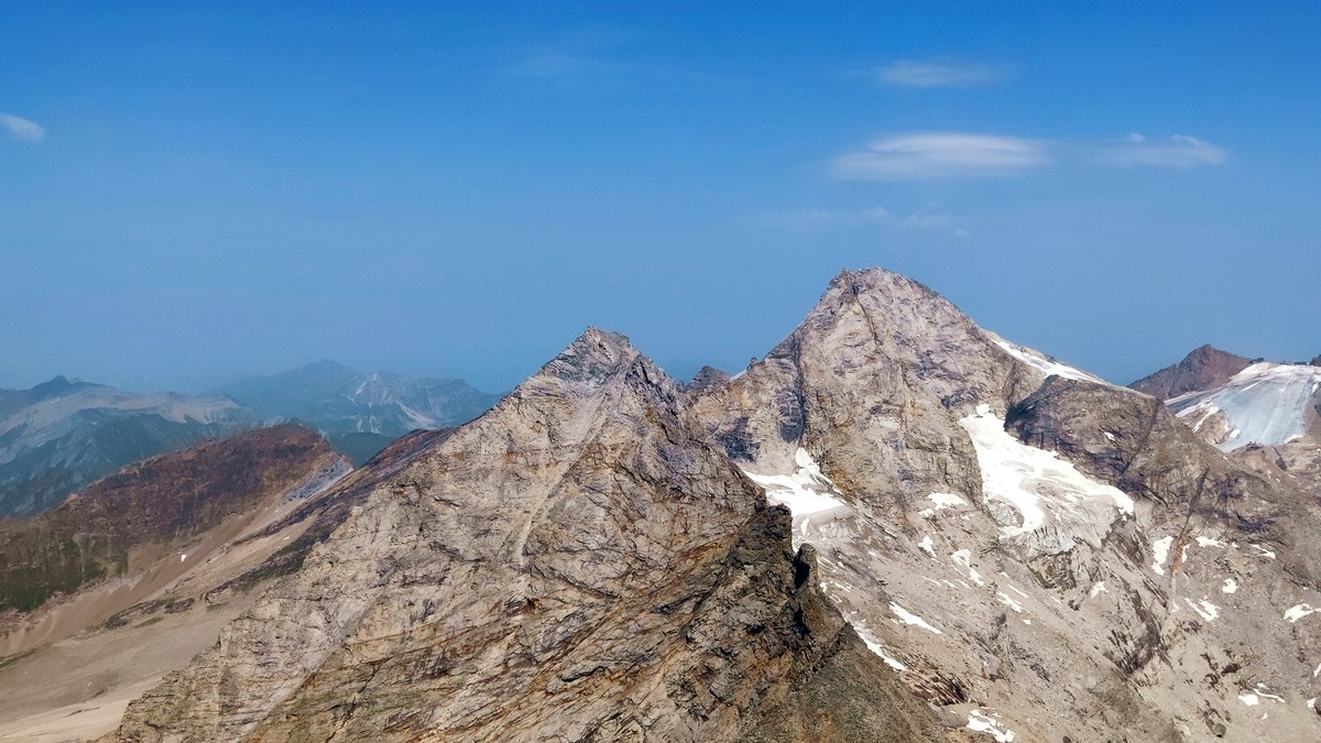 Fußstein mit Ortler im Hintergrund Fußstein mit Ortler im Hintergrund