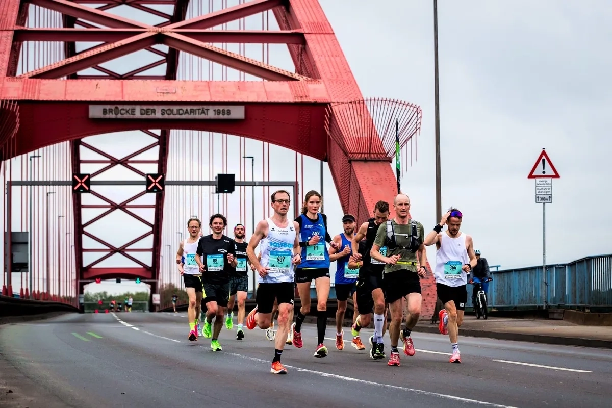 Rhein-Ruhr-Marathon Duisburg (Foto: © Bildwerk Brueggemann) Rhein-Ruhr-Marathon Duisburg (Foto: © Bildwerk Brueggemann)