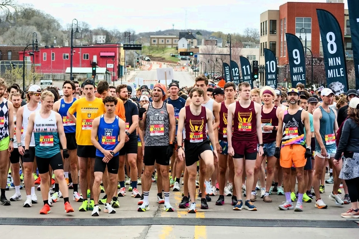 Start Eau Claire Marathon 2025 (Foto: © Veranstalter) Start Eau Claire Marathon 2025 (Foto: © Veranstalter)