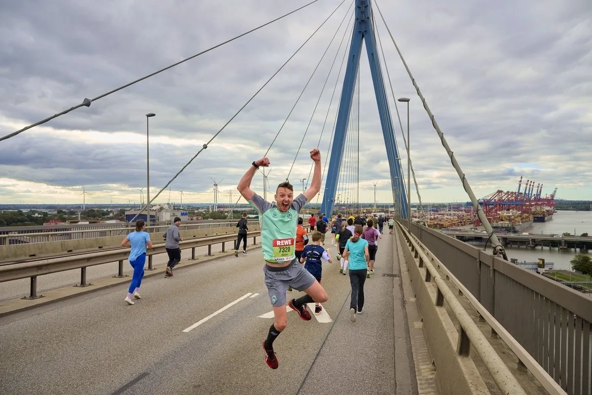 Köhlbrandbrückenlauf 2024 (Foto: © MHV / Brockstedt) Köhlbrandbrückenlauf 2024 (Foto: © MHV / Brockstedt)
