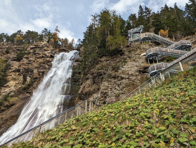 Stuibenfall Wasserfall 09: Der obere Abschnitt des Stuibenfalls.