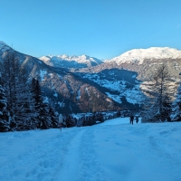 Sechszeiger Skitour 02: Aufstieg die ersten 1,5 Kilometer Richtung Talstation der Panoramabahn