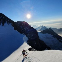 Bernina-Überschreitung 67: Eine steile Schneeflanke führt auf den piz Argient