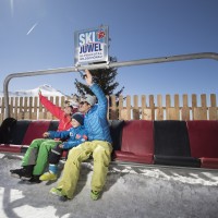 Familie beim Fotopoint am Wiedersberger Horn © Ski Juwel Alpbachtal Wildschönau