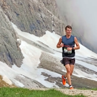 Dolomites Saslong Half-Marathon 2024 mit Luca Clara