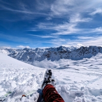 Skitour K2, Bild 15: Kurze Pause bei Traumwetter.