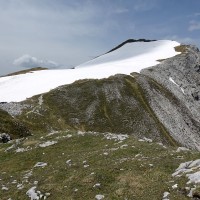 Admonter Kalbling - Sparafeld - Riffel - Kreuzkogel Rundtour: Der höchste Gipfel (Sparafeld) ist erreicht, von wo aus man den 3. Gipfel (Riffel sieht).