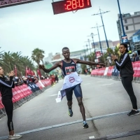 Absa Run Your City Gqeberha 2024: Sieger Vincent Langat