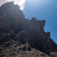 Wankspitze Klettersteig 08: Es wechseln Kletterstellen und Gehgelände auf etwas Geröll.