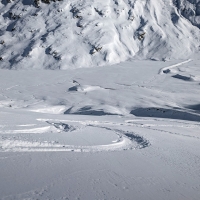 Kuhscheibe Skitour 03: Nach einem Kilometer im Talboden führt nun ein Steilhang Richtung Südwesten.