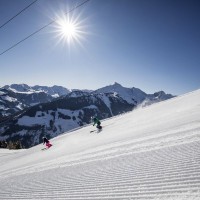 skifahrer first line abfahrt_alpbach©ski-juwel_alpachtal_wildschoenau