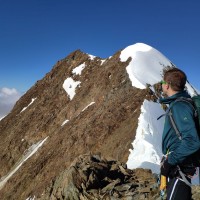 Wildspitze Ostgrat - 19: Der Gipfel in SIcht. Die 50° Flanke folgt noch