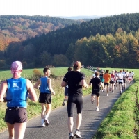 Läufer beim Röntgenlauf auf dem Röntgenweg