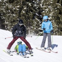 skifahrer familie alpbach kidsRun©ski_juwel_alpbachtal_wildschoenau