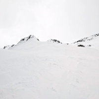 Skitour Hohe Köpfe 09: Hier weiterhin mittig halten und leicht bergauf.
