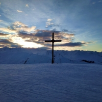 Hoadl Skitour 03: Bergstation mit Gipfel