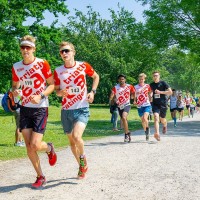 Läufer beim Seeuferlauf Ratingen
