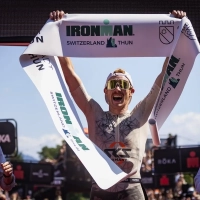 Ironman Switzerland Thun 2025: Sieger Leonard Arnold aus Deutschland.