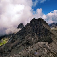 Hochfrottspitze-Überschreitung 27: Blick vom Bockkarkopf auf die Hochfrottspitze und die Mädelegabel.