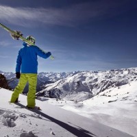 Skifahren im Skigebiet Hochzillertal (C) LOLIN.cc // Lorenz Marko