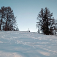 Skitour Glanderspitze 06: Kleines Kreuz im Aufstieg.