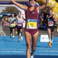 Florencia Borelli (Argentinien) gelingt mit 2:24:18 Stunden ein Südamerika-Rekord beim Sevilla Marathon 2024. Foto: © Juan José Ubeda
