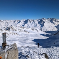 Skitour Glockturm 21: Blick zurück mit großartigem Ausblick in das Riffltal.