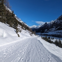 Skitour K2, Bild 02: Wer die Gondel nimmt, spart sich die ersten knapp 600 Höhenmeter.