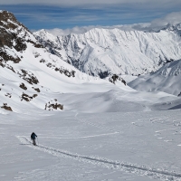 Skitour K2, Bild 26: Im Aufstieg zum Joch.