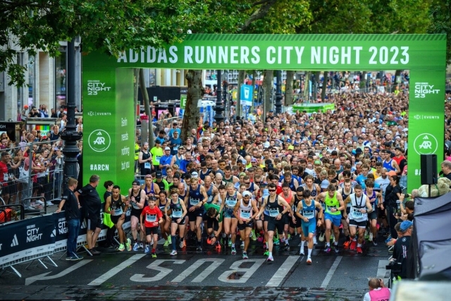 adidas Runners City Night Berlin - Nachtlauf